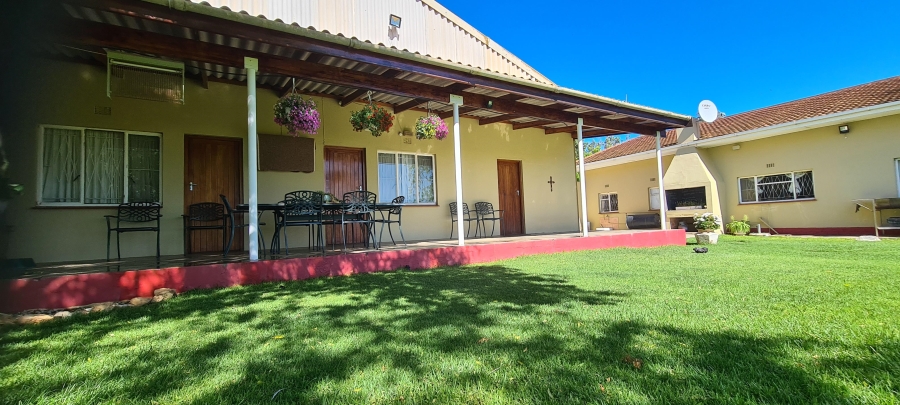 4 Bedroom Property for Sale in Lutzville Western Cape